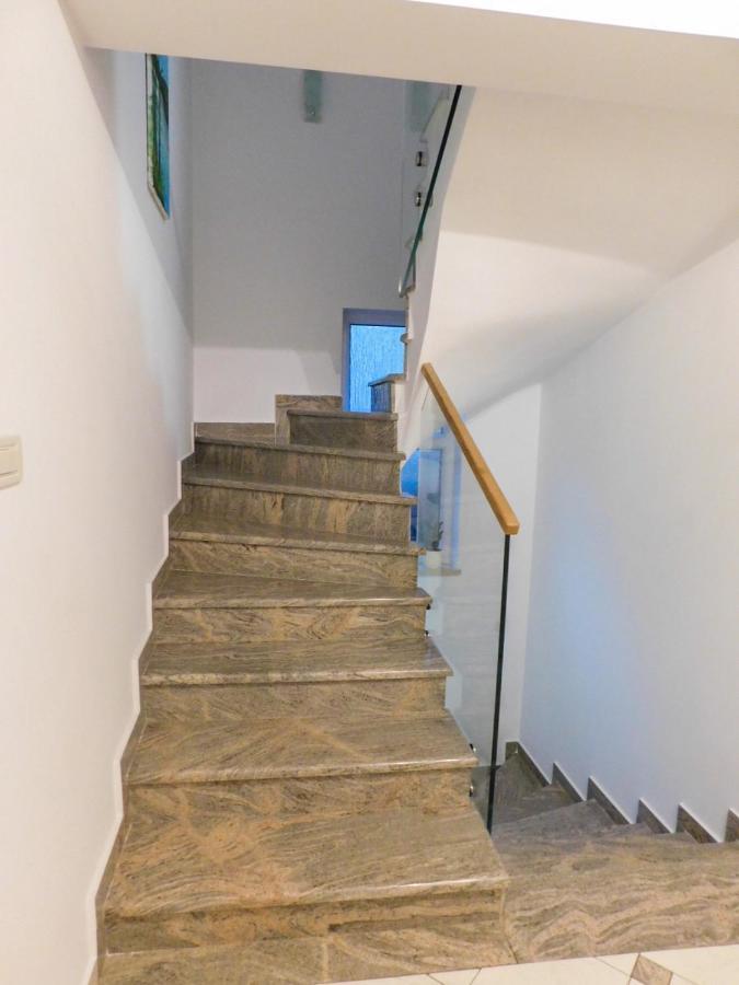 Apartman Lara Otocsán Kültér fotó