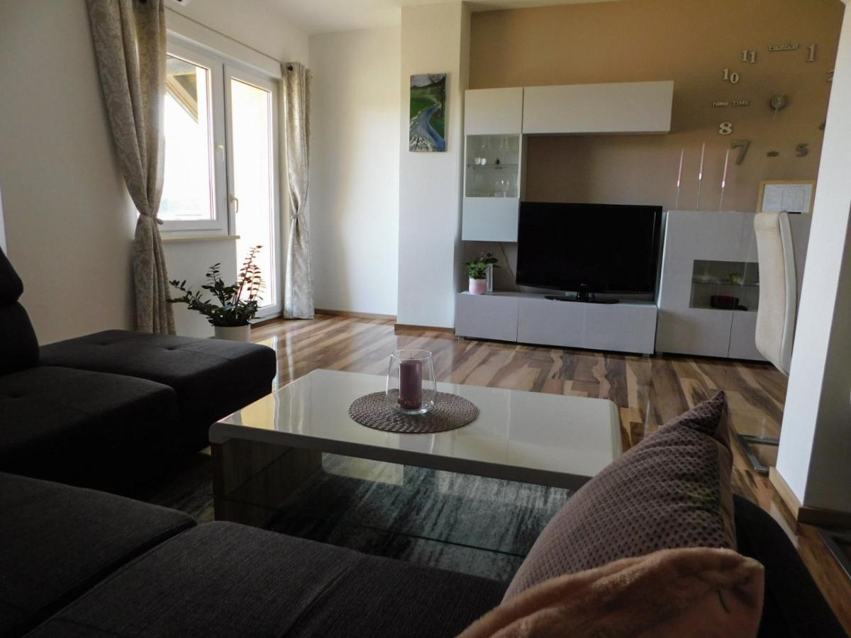 Apartman Lara Otocsán Kültér fotó