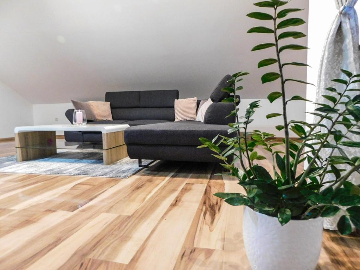 Apartman Lara Otocsán Kültér fotó